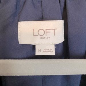 Loft medium dress. No tags but never worn. Smoke free home.  Size medium.